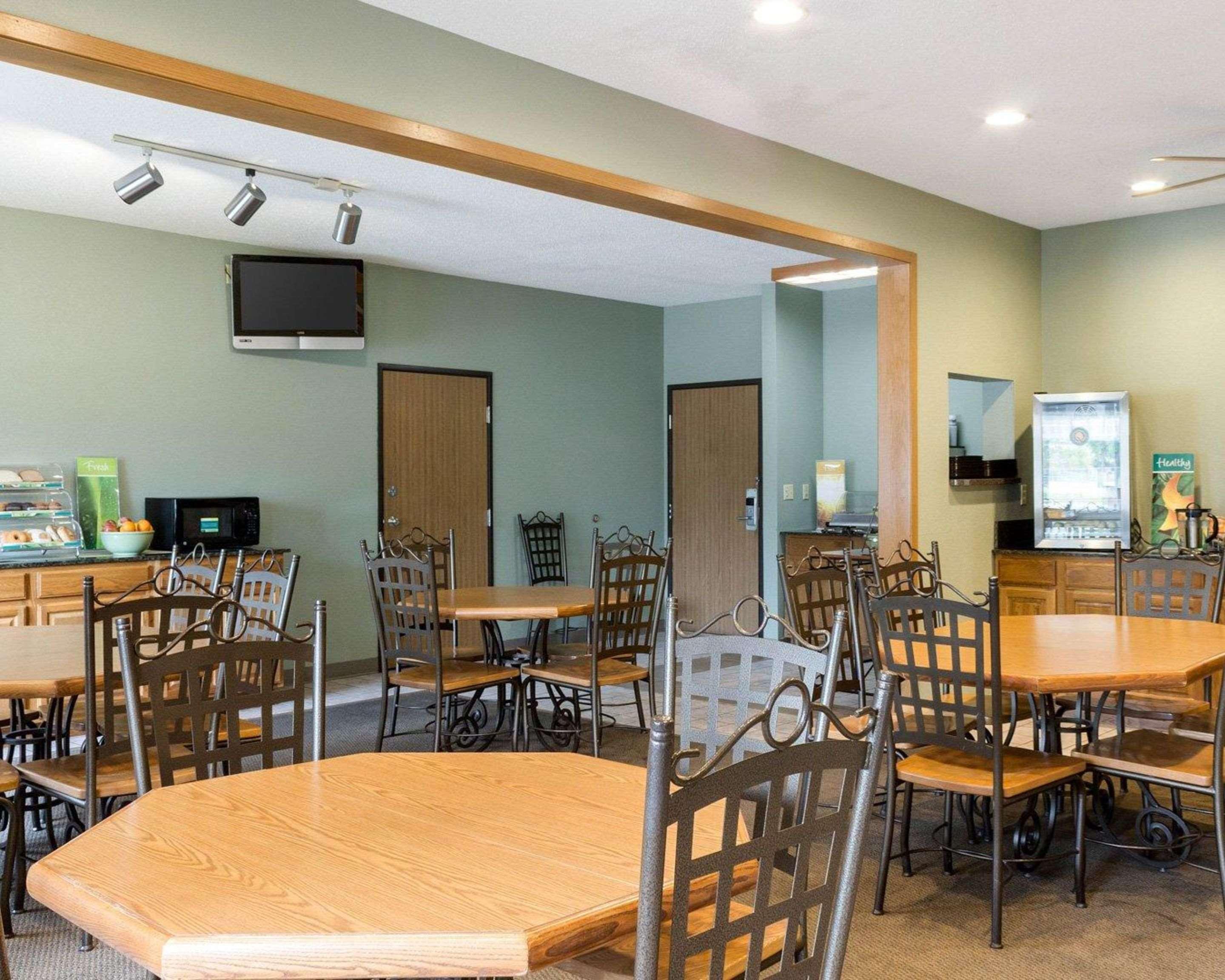 Quality Inn Brookings-University Екстериор снимка