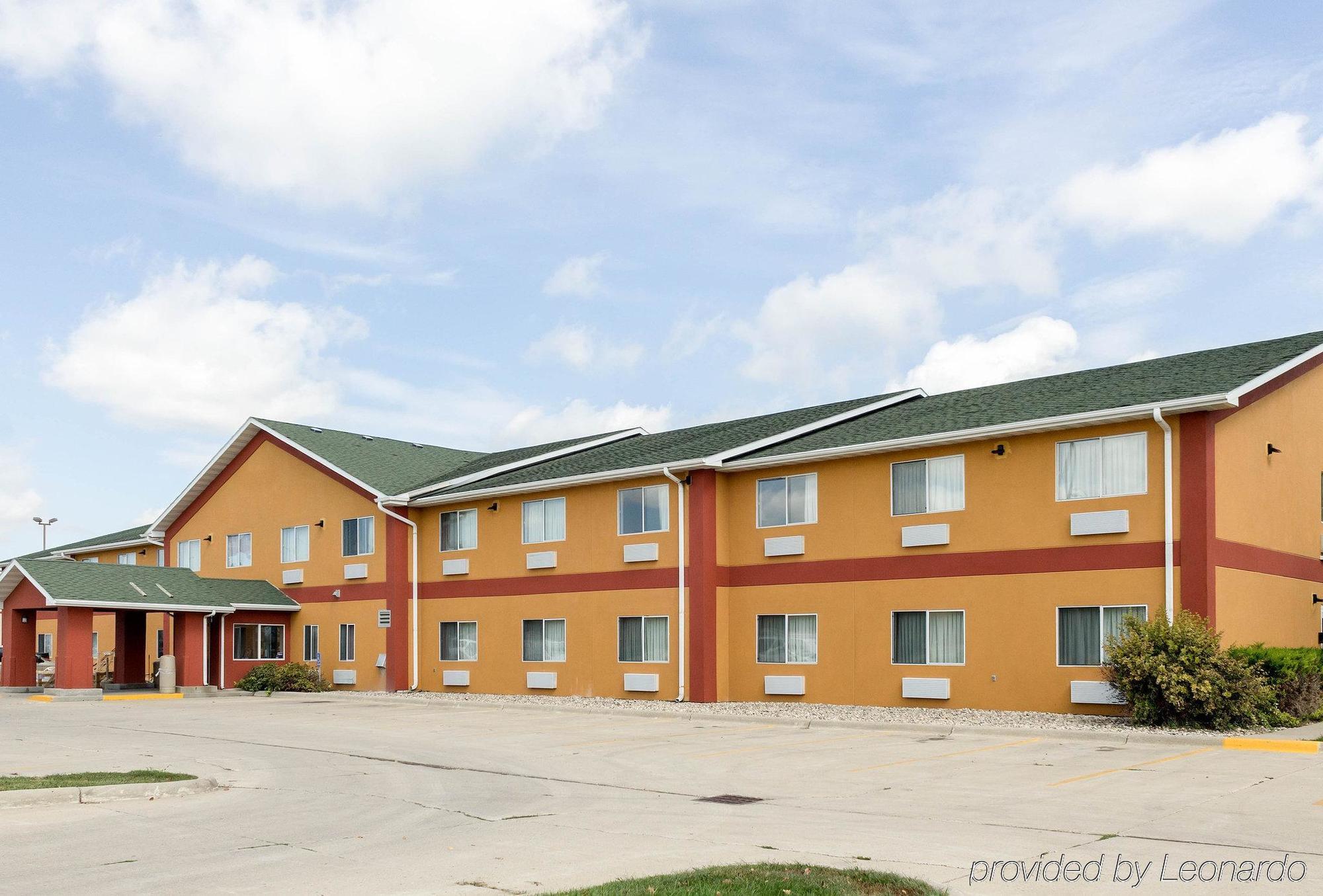 Quality Inn Brookings-University Екстериор снимка