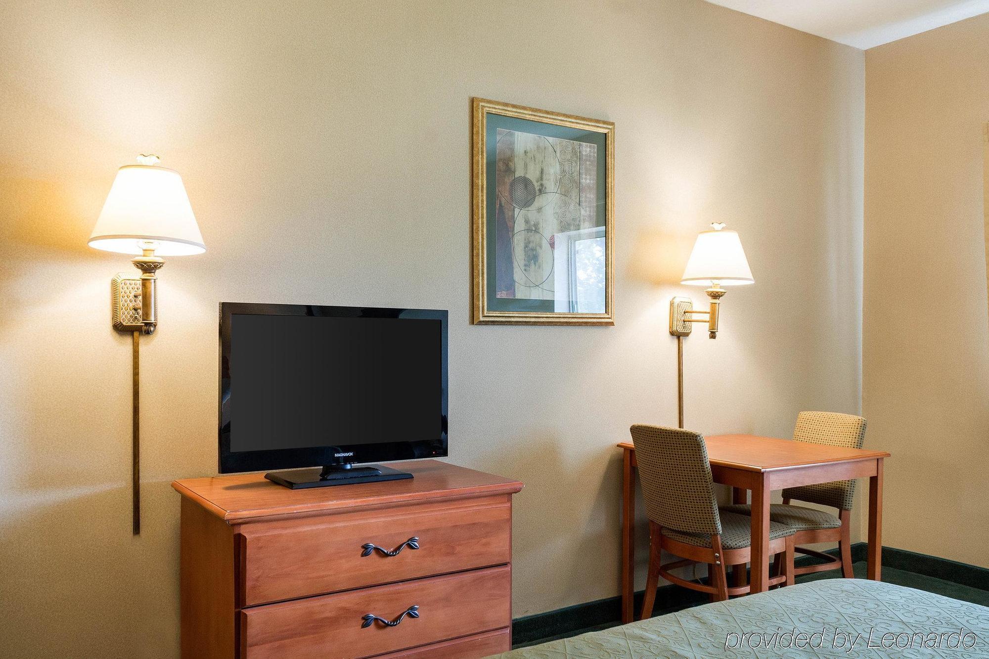 Quality Inn Brookings-University Екстериор снимка