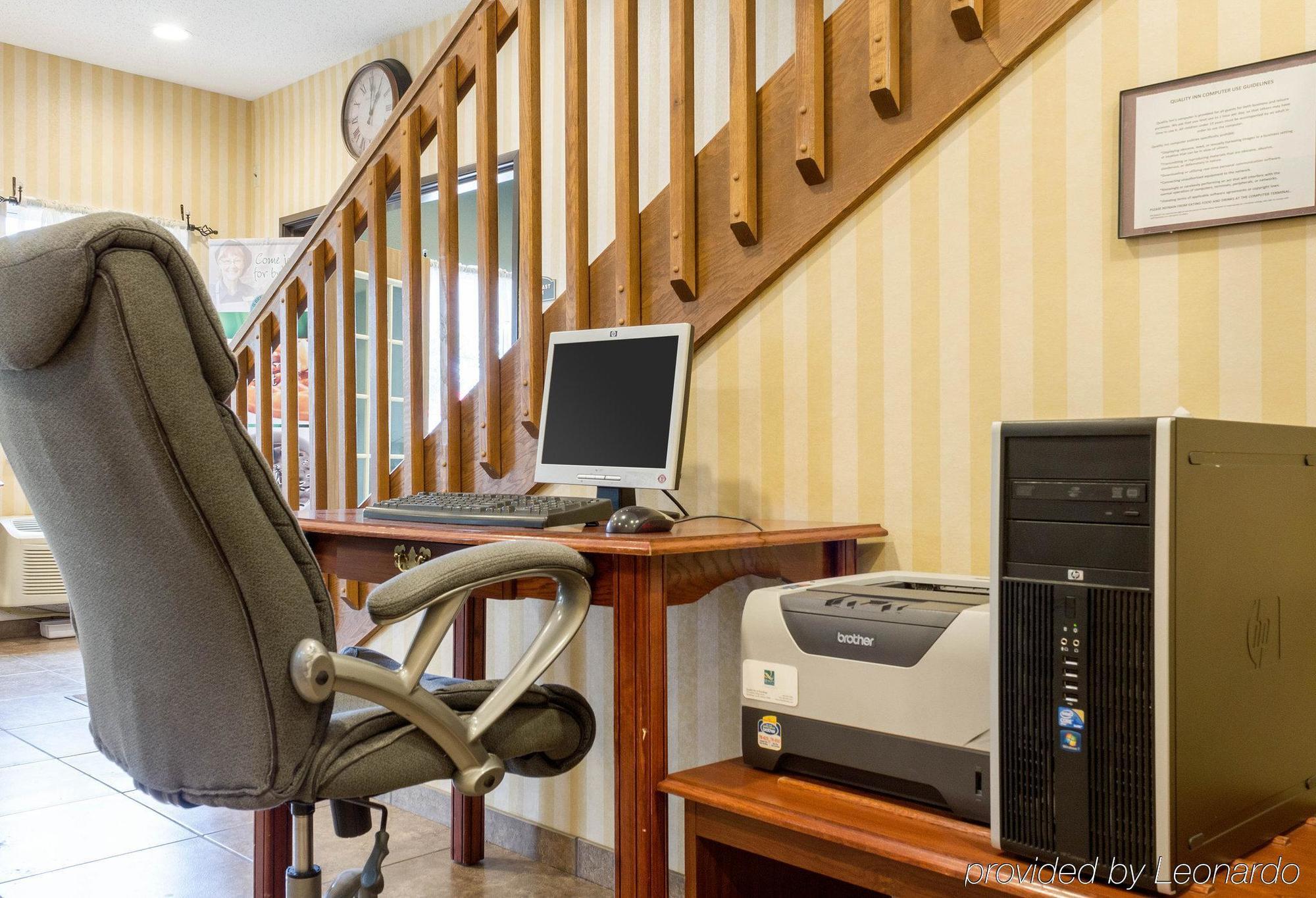 Quality Inn Brookings-University Екстериор снимка