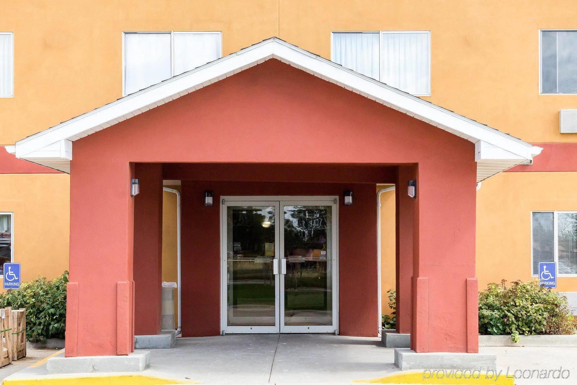 Quality Inn Brookings-University Екстериор снимка