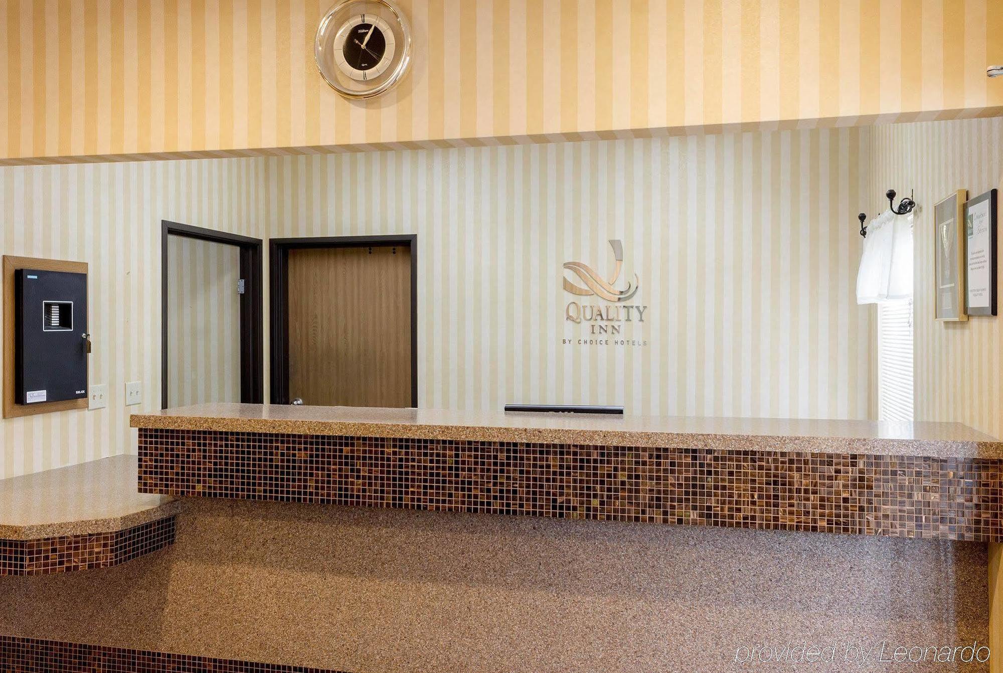 Quality Inn Brookings-University Екстериор снимка