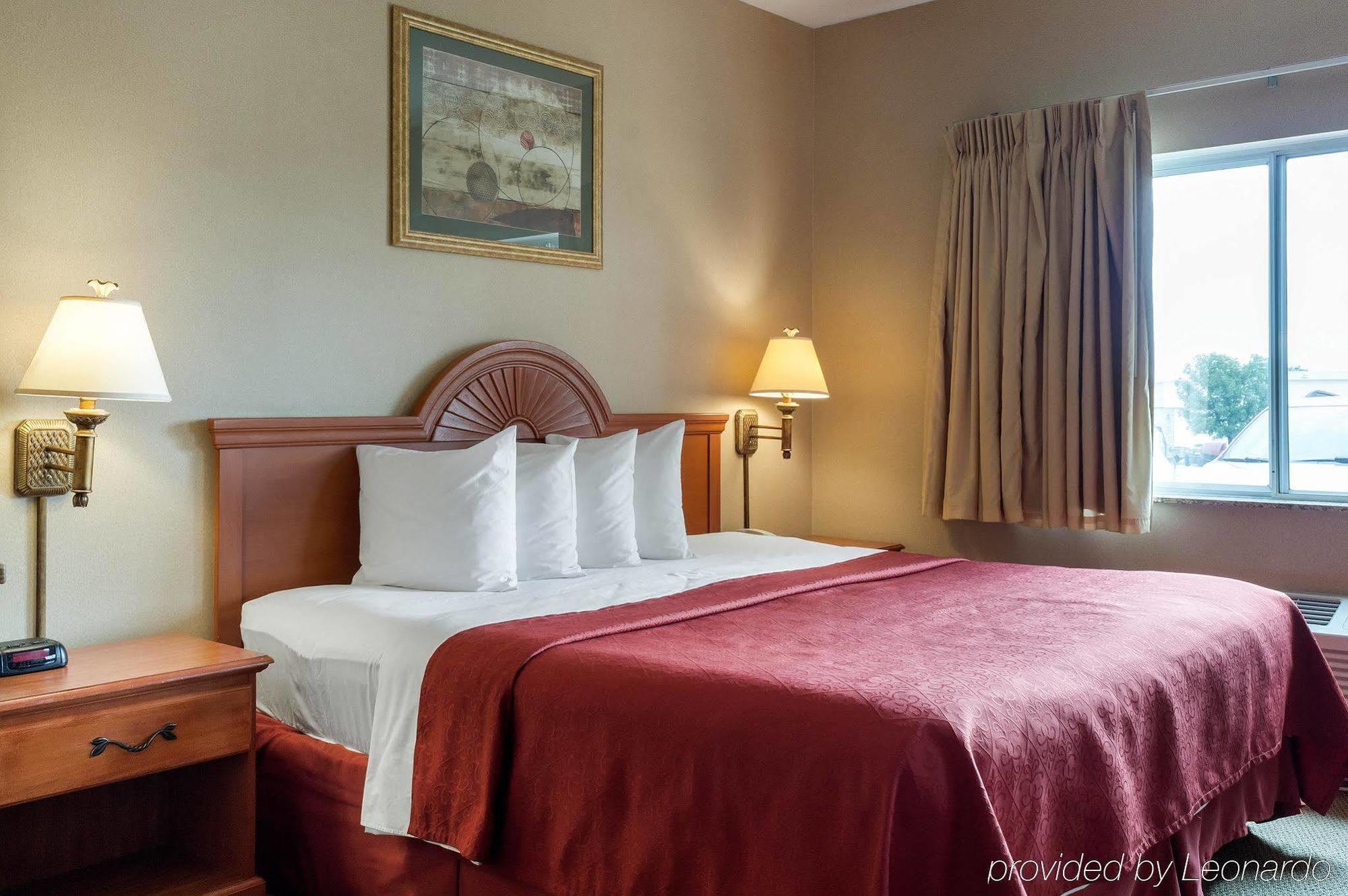 Quality Inn Brookings-University Екстериор снимка