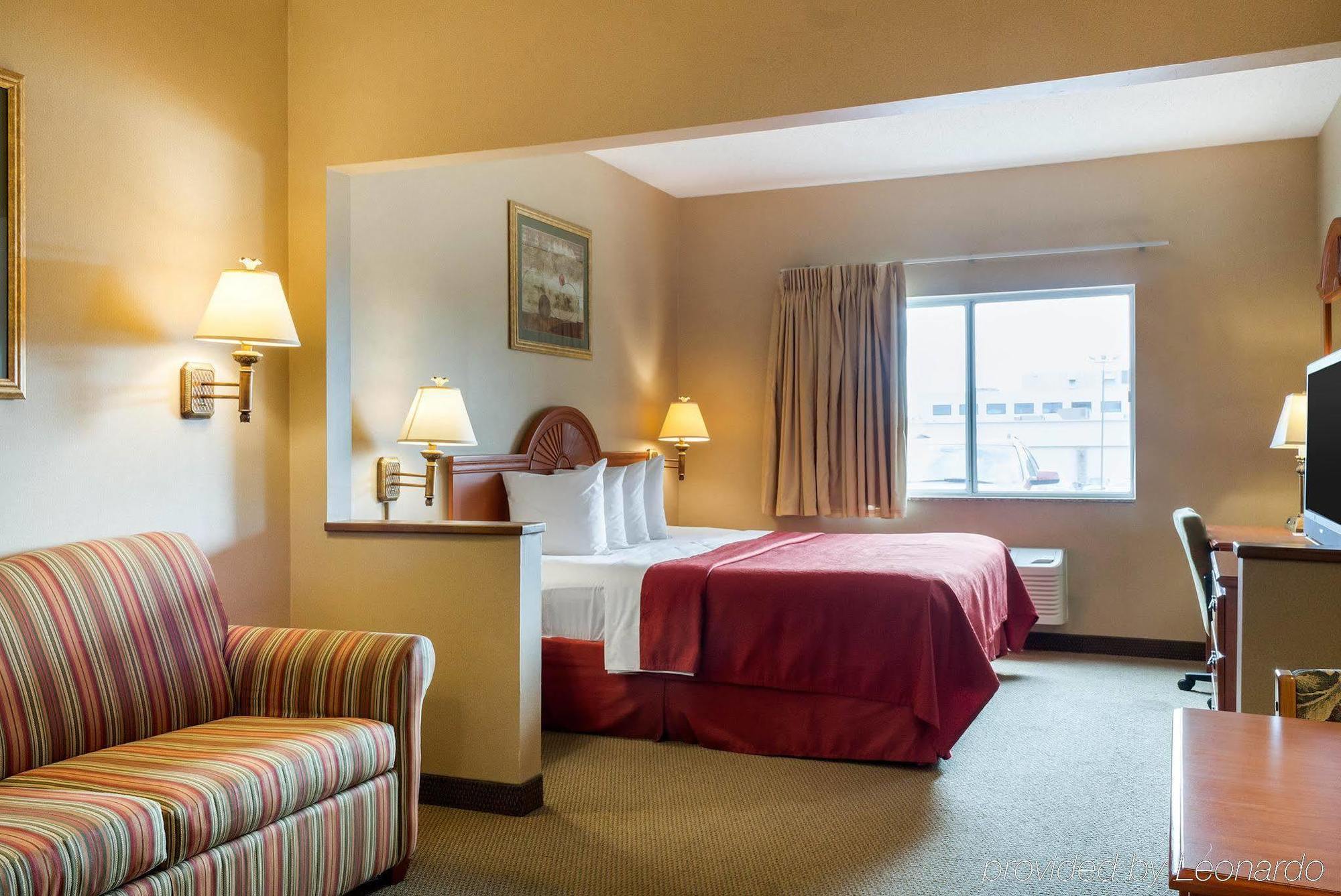 Quality Inn Brookings-University Екстериор снимка